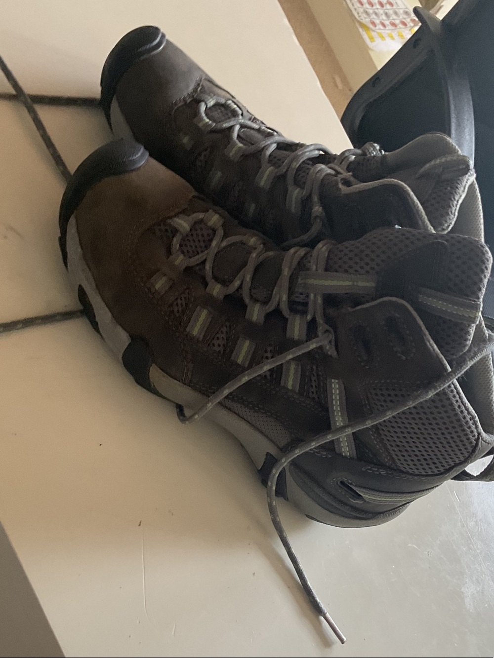 Keen Men's Dark Brown Lace-Up Hiking Boots